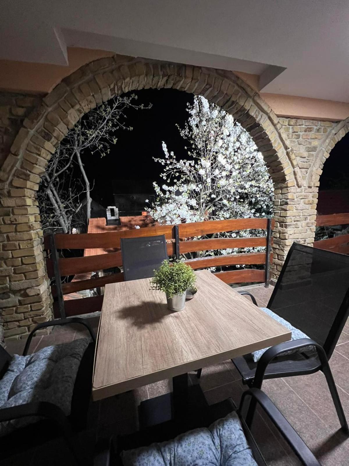 Guest House Lila Сомбор Экстерьер фото