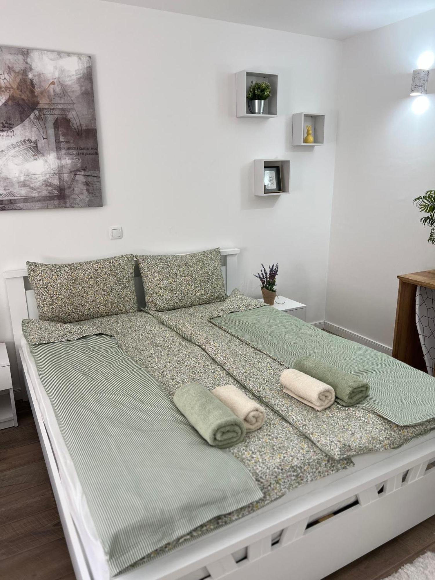 Guest House Lila Сомбор Экстерьер фото